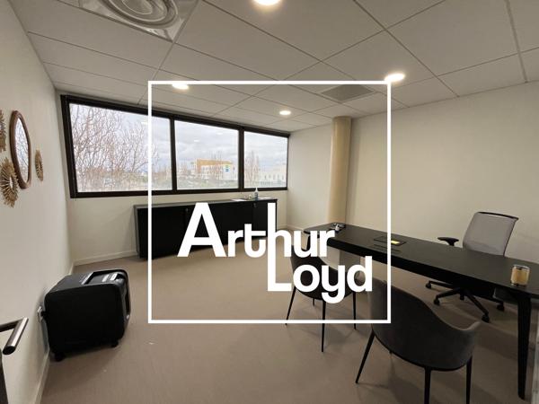 Immeuble indépendant à louer à Mauguio bureaux avec rooftop terrasse