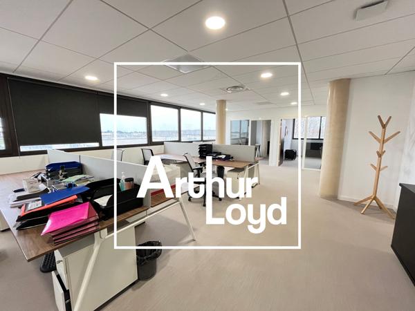 Immeuble indépendant à louer à Mauguio bureaux avec rooftop terrasse