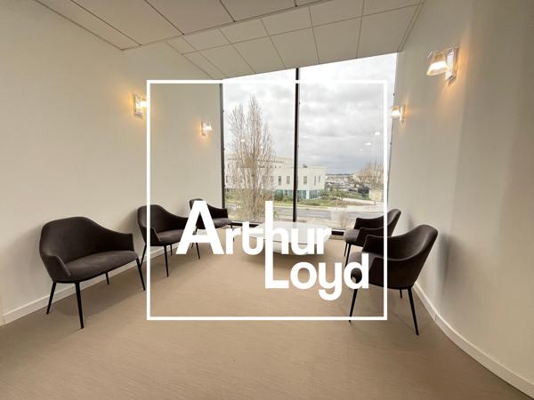 Immeuble indépendant à louer à Mauguio bureaux avec rooftop terrasse