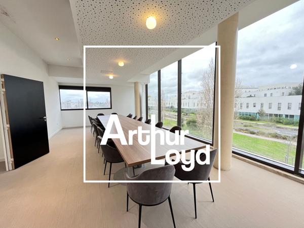 Immeuble indépendant à louer à Mauguio bureaux avec rooftop terrasse