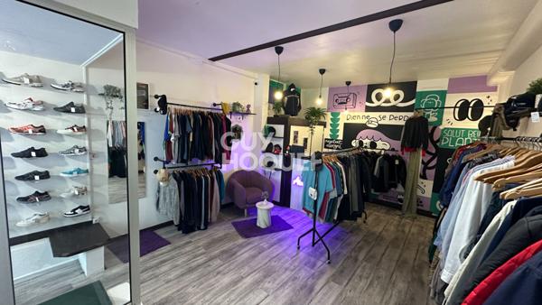 Clermont Ferrand Plateau central - Studio + local commercial