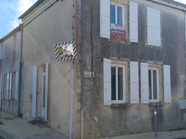 MAISON PLEIN CENTRE - LE CHATEAU D'OLERON - 17480