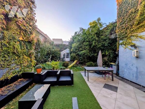 **Découvrez une perle rare** : une vaste maison de caractère, alliant authenticité et confort m...