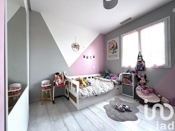 Maison 4 pièces de 107 m² à Mios (33380)