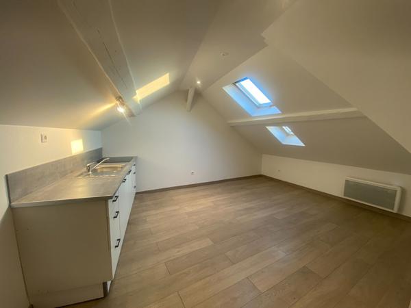 Appartement Corbeil Essonnes 1 pièce(s) 21.88 m2