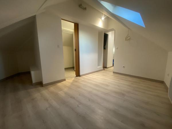 Appartement Corbeil Essonnes 1 pièce(s) 21.88 m2