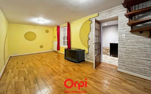 Maison à vendre    6 pièces •  Bézenet