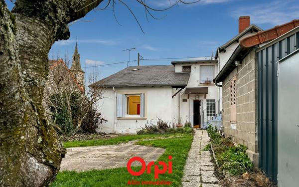 Maison à vendre    6 pièces •  Bézenet