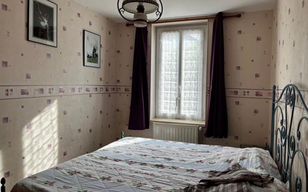 Maison à vendre    6 pièces •  Bézenet