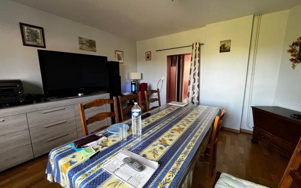 Maison à vendre    6 pièces •  Bézenet