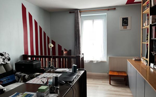 Maison à vendre    6 pièces •  Bézenet