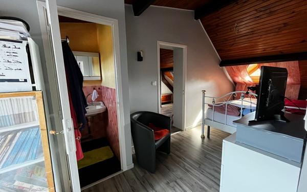 Maison à vendre    6 pièces •  Bézenet