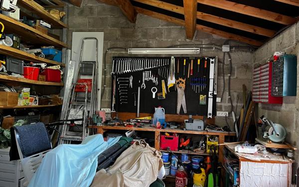 Maison à vendre    6 pièces •  Bézenet