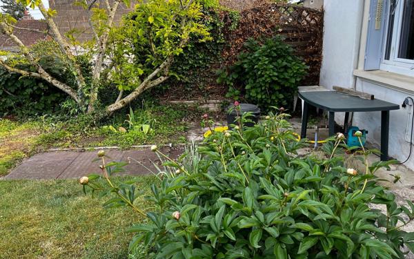 Maison à vendre    6 pièces •  Bézenet