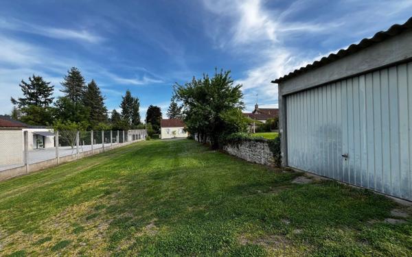 Maison à vendre    6 pièces •  Bézenet