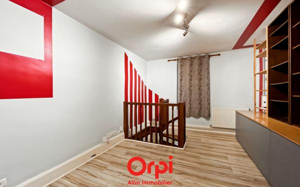 Maison à vendre    6 pièces •  Bézenet