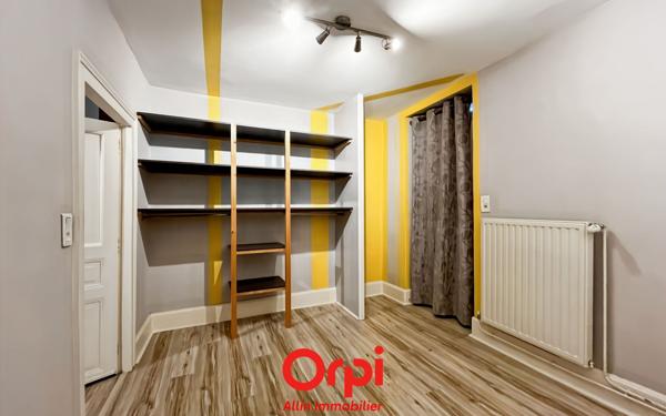 Maison à vendre    6 pièces •  Bézenet