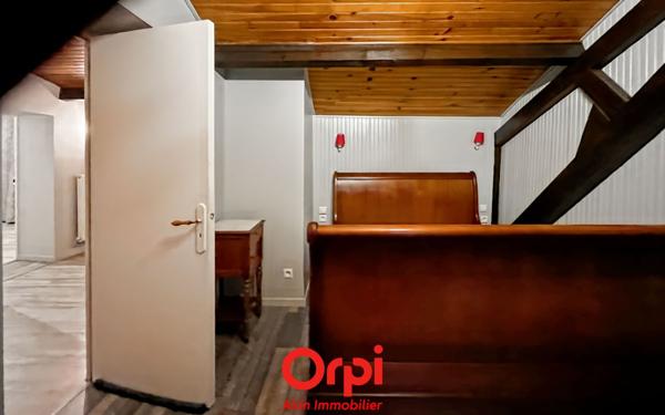 Maison à vendre    6 pièces •  Bézenet