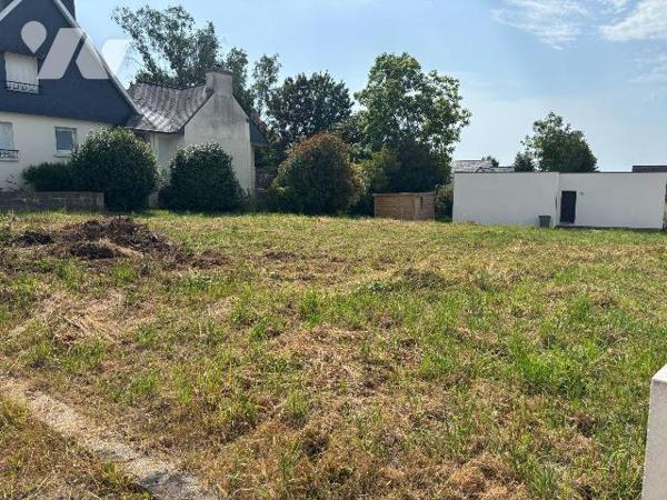 Terrains a Vendre à BRIEC, en Finistère Sud (29), en EXCLUSIVITE, au Coeur du Bourg, Rare sur l...