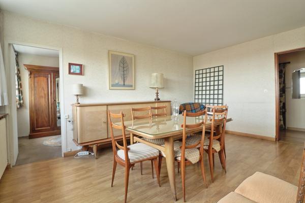 Sèvres Centre-ville – Appartement familial 4/5 pièces de 89 m² avec vue dégagée Paris & Parc de Saint-Cloud