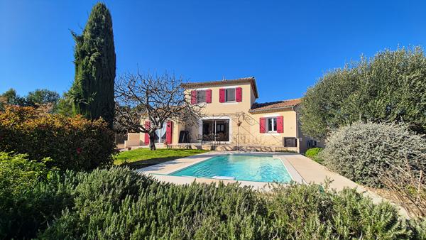 MORIERES LES AVIGNON - Maison 125 m2 4 chambres avec piscine