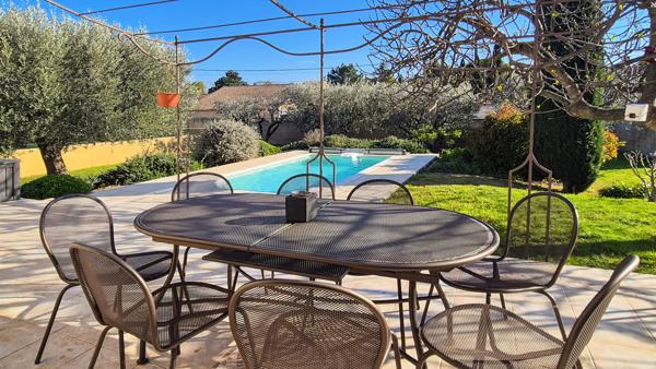 MORIERES LES AVIGNON - Maison 125 m2 4 chambres avec piscine
