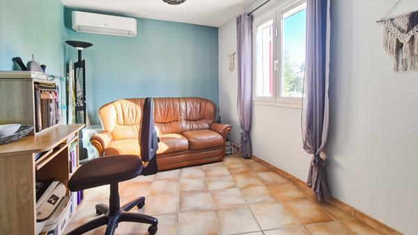 MORIERES LES AVIGNON - Maison 125 m2 4 chambres avec piscine