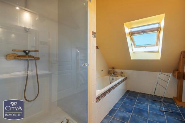Maison à vendre 8 pièces 173m² Saumur (49400)