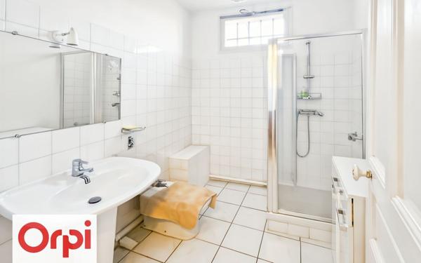 Appartement à vendre    3 pièces • 107,87 m2 Béziers