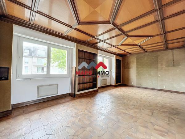 Appartement
                                                                                                                                                                                                                                                                                                                        7 pièce(s)                                                                                                                                                                                                          4 chambre(s)                                                                                                                                                                                                          166  m²