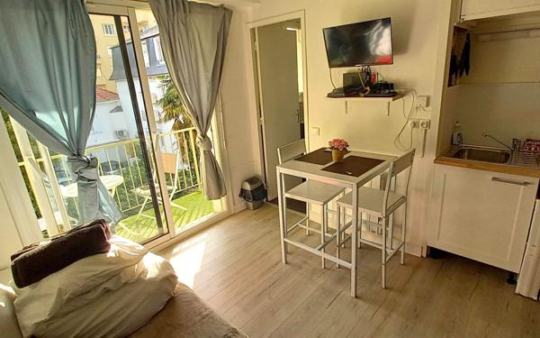 Appartement à vendre    1 pièce • 13 m2 Pau