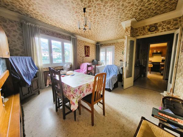 Maison 2 Appartements / Jardin / 2 Garages