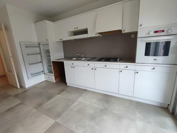 MEYLAN- T5 renové-terrasse CH et EAU COL