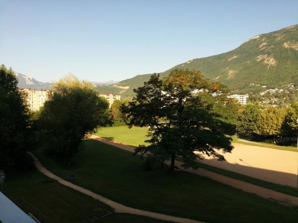 MEYLAN- T5 renové-terrasse CH et EAU COL