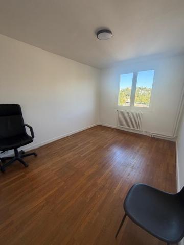 Appartement à SAINT-ETIENNE, 42100 - 2 pièces 48m²