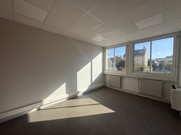 Bureaux à louer Orléans 141 m2