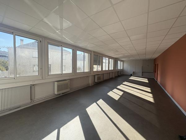 Bureaux à louer Orléans 141 m2