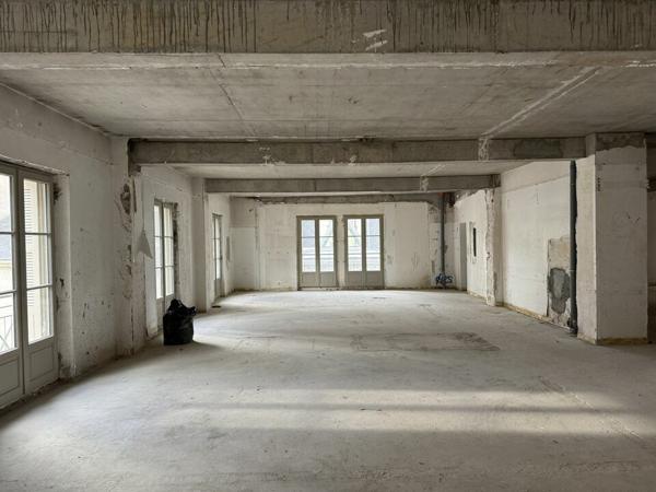 TOURS CENTRE BUREAUX RÉHABILITÉS A LOUER 1116 M² DIVISIBLES