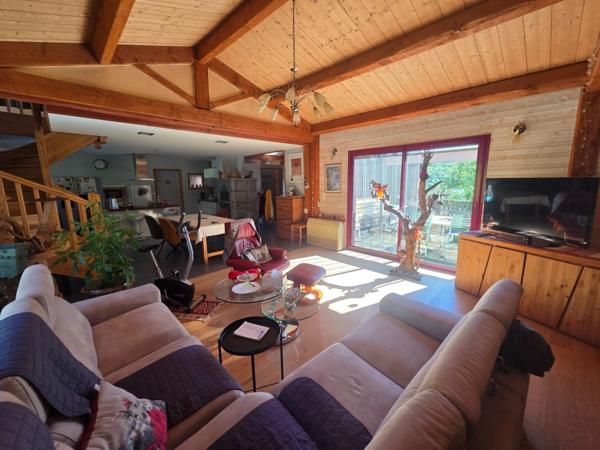 DURFORT (30170) A vendre Maison à ossature bois – 153 m² habitables environ sur 4000 m² de terrain et 189m² d'annexes.