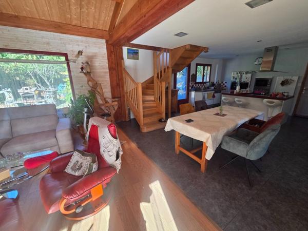 DURFORT (30170) A vendre Maison à ossature bois – 153 m² habitables environ sur 4000 m² de terrain et 189m² d'annexes.