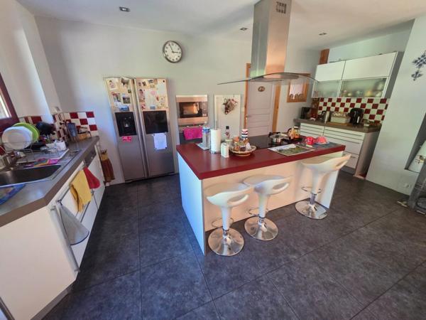 DURFORT (30170) A vendre Maison à ossature bois – 153 m² habitables environ sur 4000 m² de terrain et 189m² d'annexes.