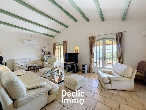 Vente maison Mandelieu la napoule, 332m² 14 pièces 1 199 000€ avec piscine
