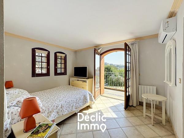 Vente maison Mandelieu la napoule, 332m² 14 pièces 1 199 000€ avec piscine