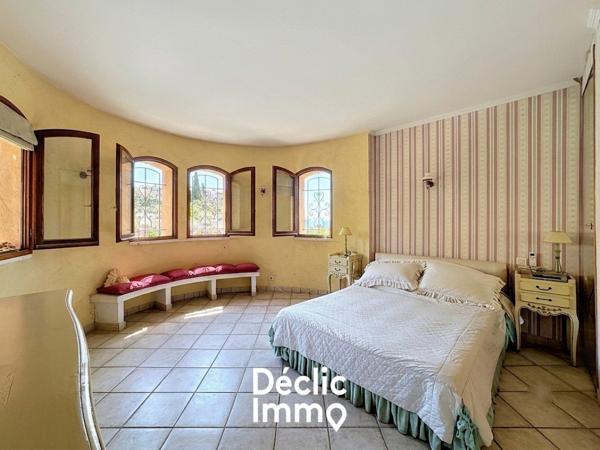 Vente maison Mandelieu la napoule, 332m² 14 pièces 1 199 000€ avec piscine