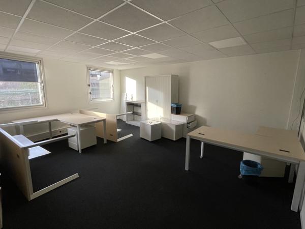 Bureaux à vendre à Puteaux avec terrasse et accès direct La Défense