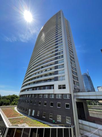 Bureaux à vendre à Puteaux avec terrasse et accès direct La Défense