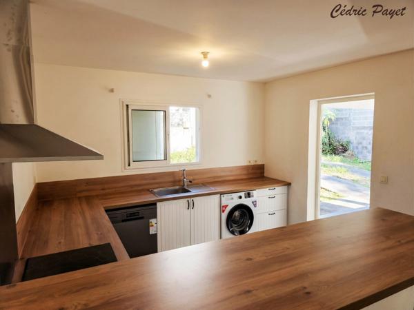 Maison à vendre F4 de 97 m2 sur un terrain de 447m2 LA RIVIERE (974)