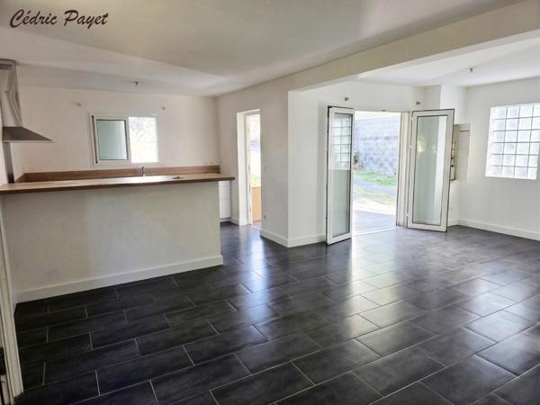 Maison à vendre F4 de 97 m2 sur un terrain de 447m2 LA RIVIERE (974)