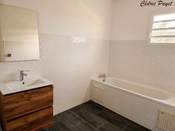 Maison à vendre F4 de 97 m2 sur un terrain de 447m2 LA RIVIERE (974)