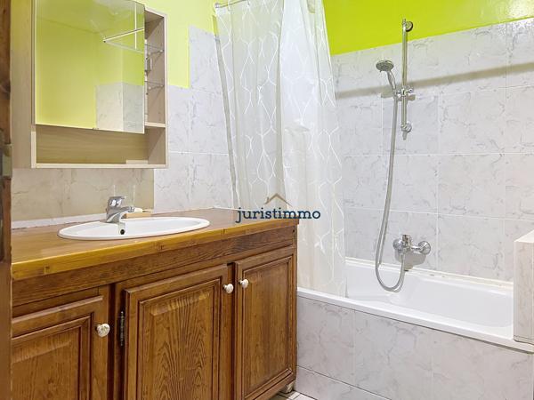 Vaison-la-Romaine (84110) RARE ! APPARTEMENT AVEC TERRASSE DE 31 M2 EN PLEIN COEUR DE MALAUCENE, AU PIED DU MONT VENTOUX